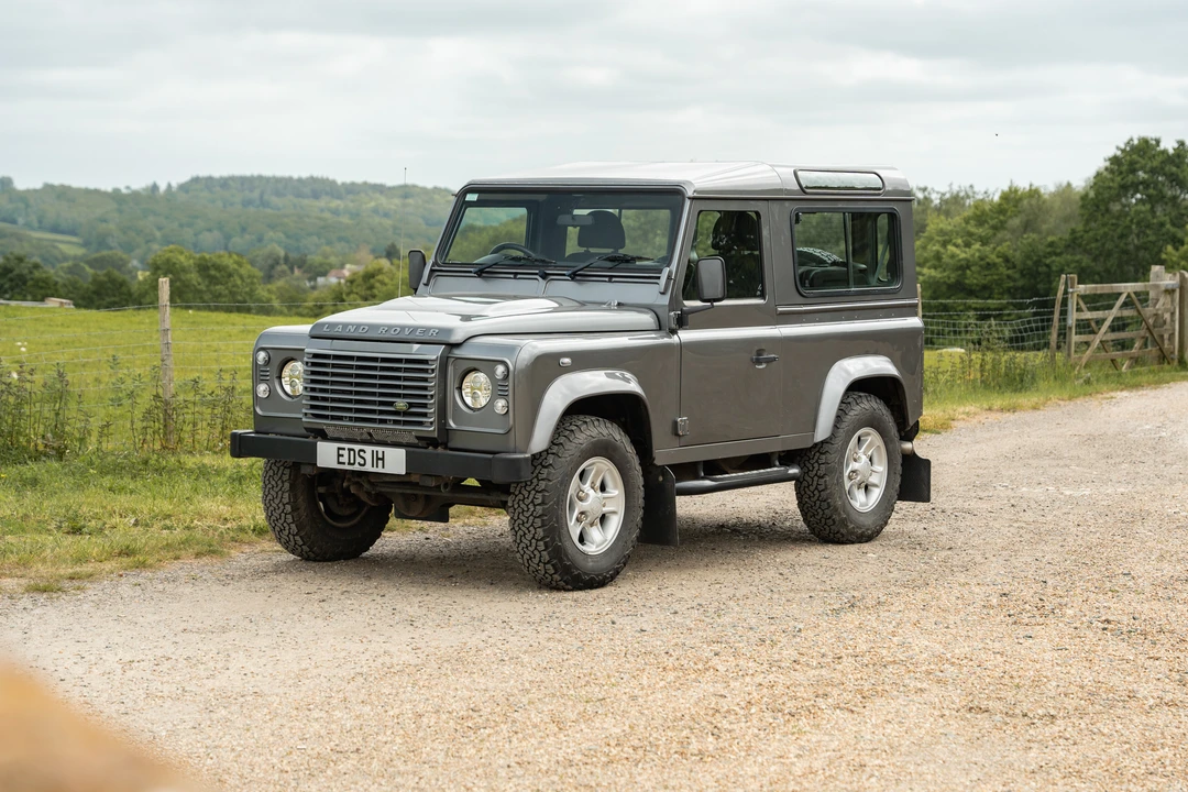 2009 Land Rover Defender 90 - Image 10 of 31