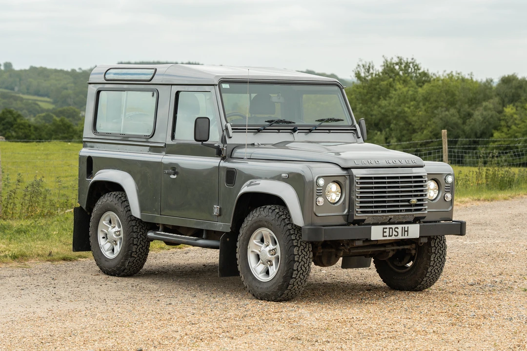 2009 Land Rover Defender 90 - Image 2 of 31