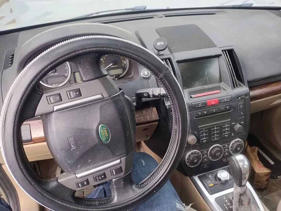 2009 Land Rover Freelander - Image 6 of 8