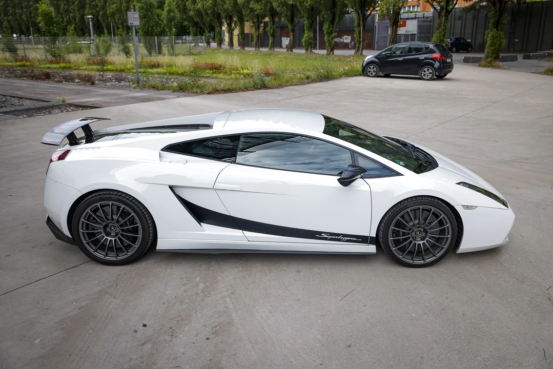 2009 Lamborghini Gallardo Superleggera - Image 27 of 31