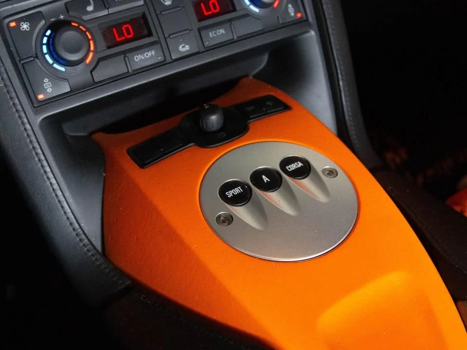 2009 Lamborghini Gallardo - Image 16 of 19
