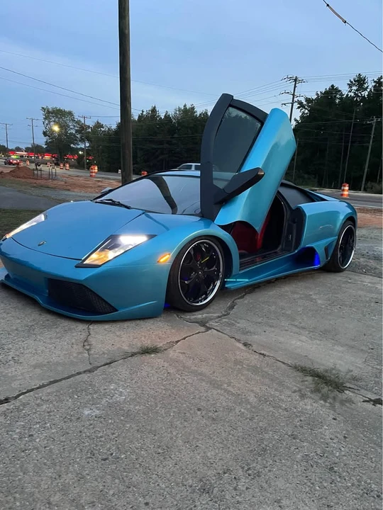 2009 Lamborghini Murcielago - Image 2 of 10