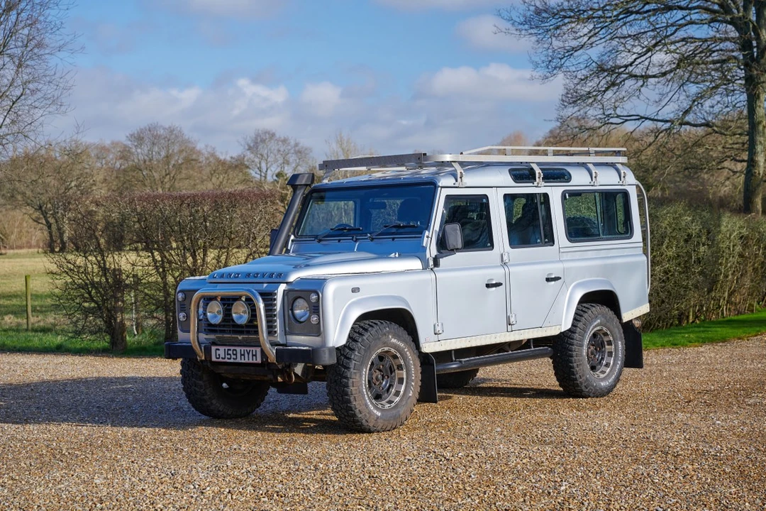2009 Land Rover Defender 110 - Image 5 of 30