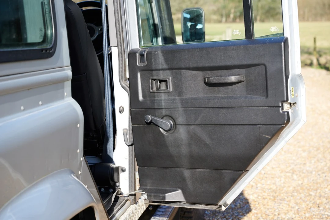 2009 Land Rover Defender 110 - Image 30 of 30