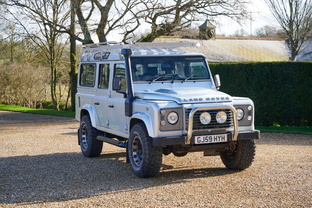 2009 Land Rover Defender 110 - Image 6 of 30