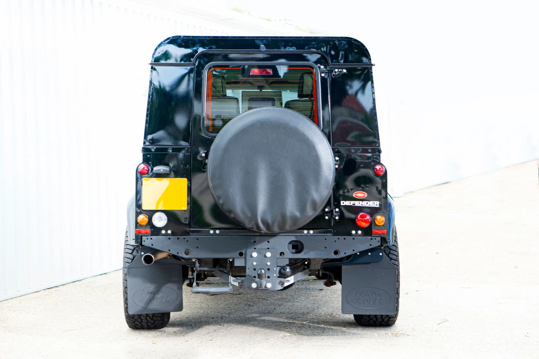 2009 Land Rover Defender 110 - Image 5 of 31