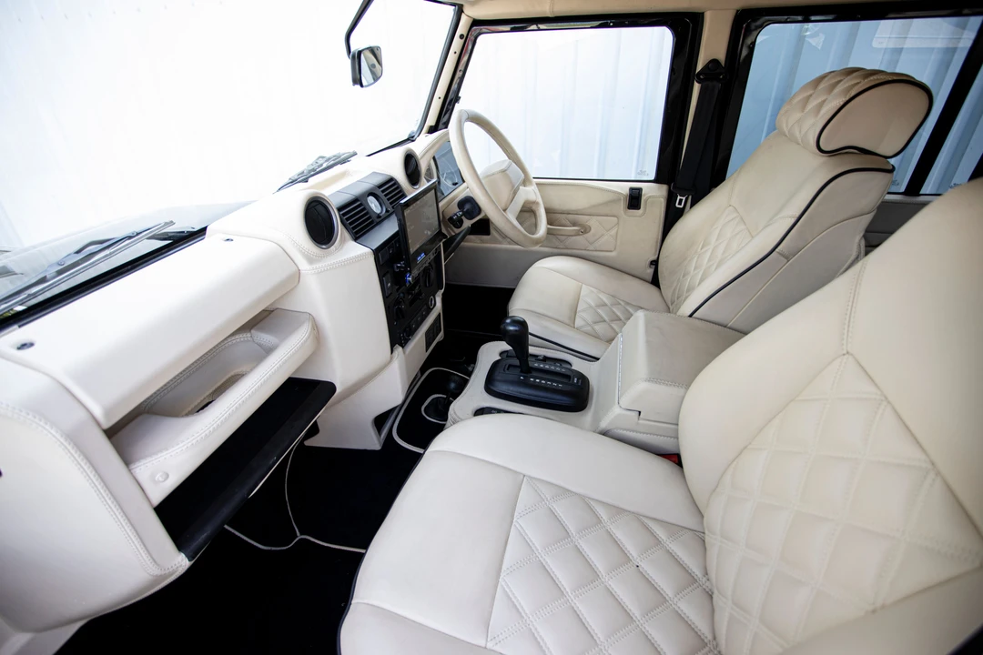 2009 Land Rover Defender 110 - Image 31 of 31