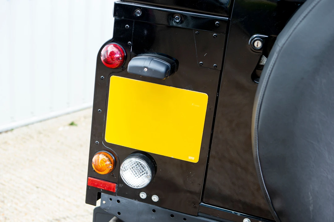 2009 Land Rover Defender 110 - Image 2 of 31