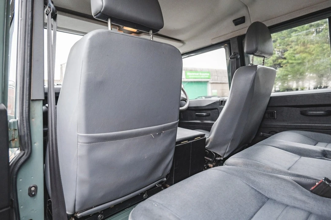 2009 Land Rover Defender 110 - Image 29 of 30