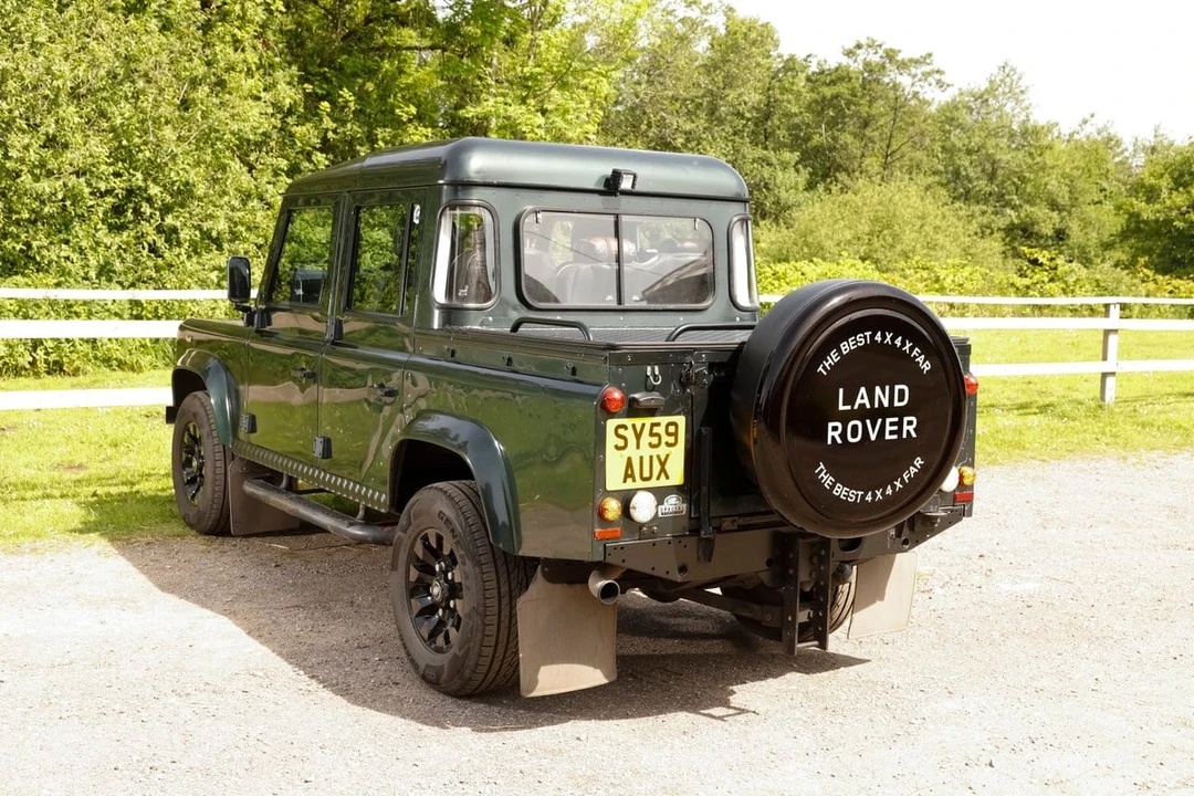 2009 Land Rover Defender 110 - Image 18 of 30
