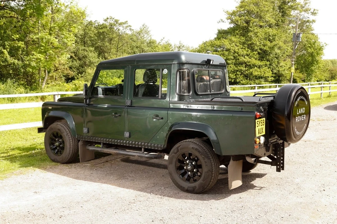 2009 Land Rover Defender 110 - Image 26 of 30
