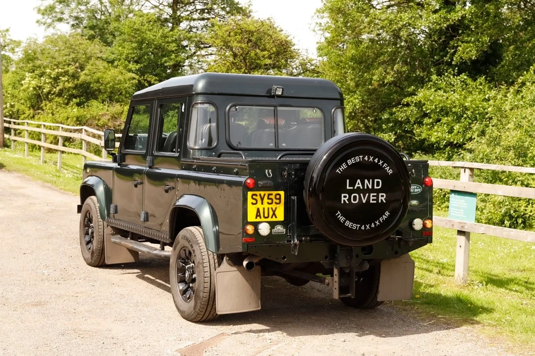 2009 Land Rover Defender 110 - Image 4 of 31