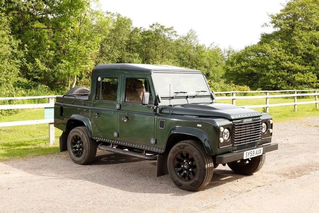 2009 Land Rover Defender 110 - Image 27 of 31