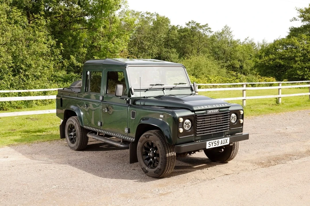 2009 Land Rover Defender 110 - Image 2 of 31