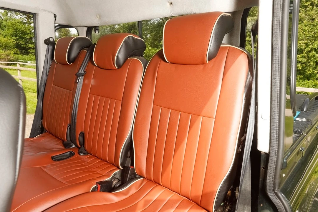 2009 Land Rover Defender 110 - Image 9 of 31