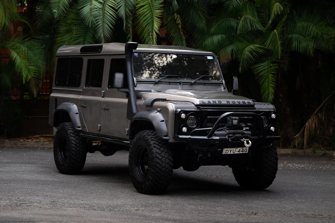 2009 Land Rover Defender 110 - Image 3 of 31