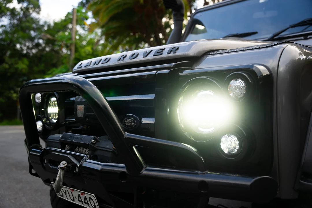 2009 Land Rover Defender 110 - Image 20 of 31