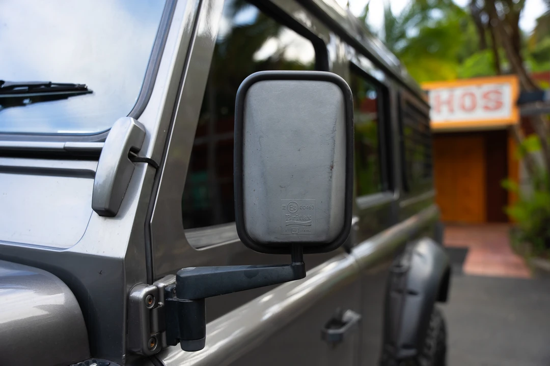2009 Land Rover Defender 110 - Image 29 of 31