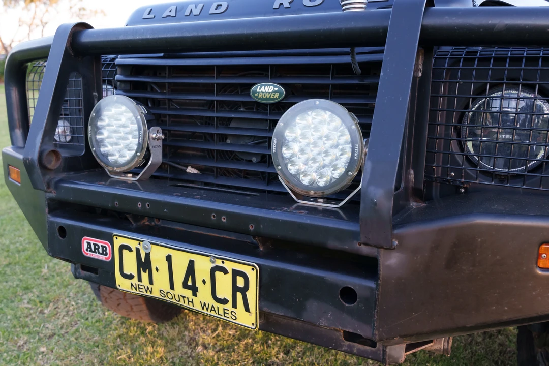 2009 Land Rover Defender 110 - Image 14 of 31