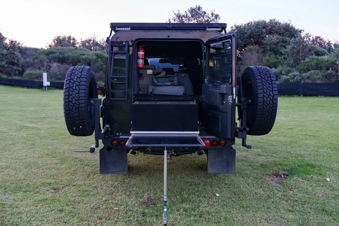 2009 Land Rover Defender 110 - Image 10 of 31