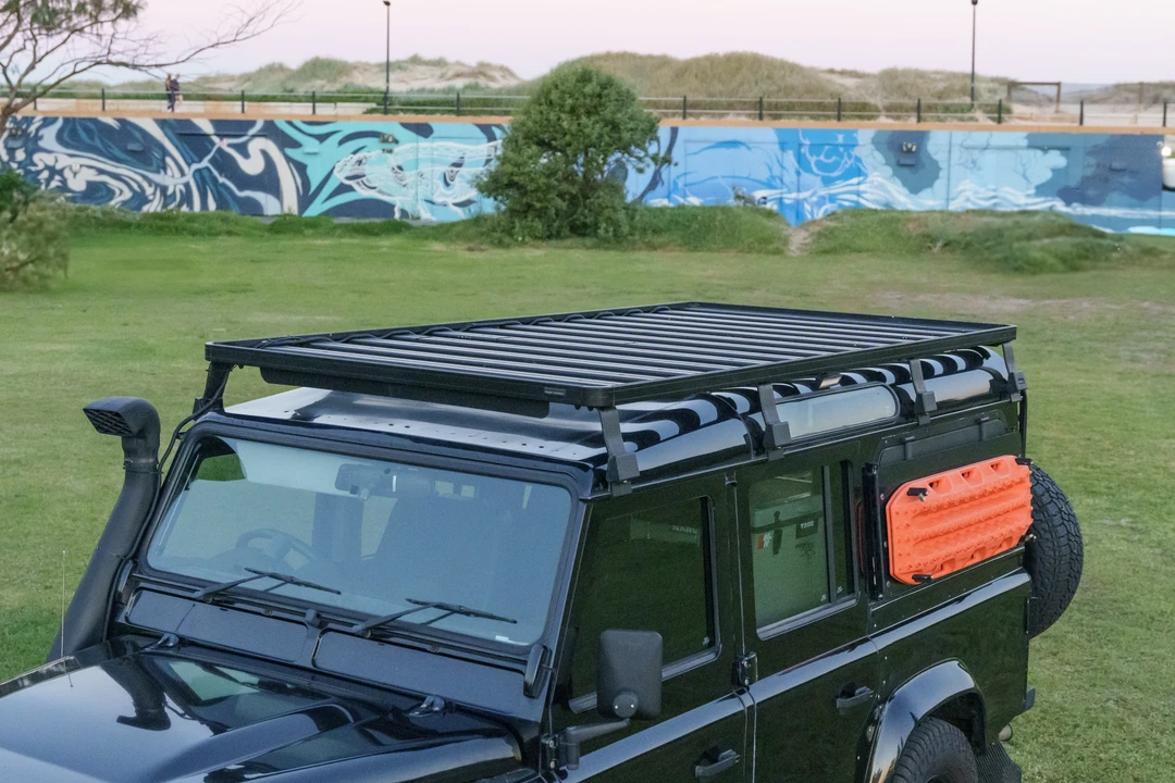 2009 Land Rover Defender 110 - Image 19 of 31