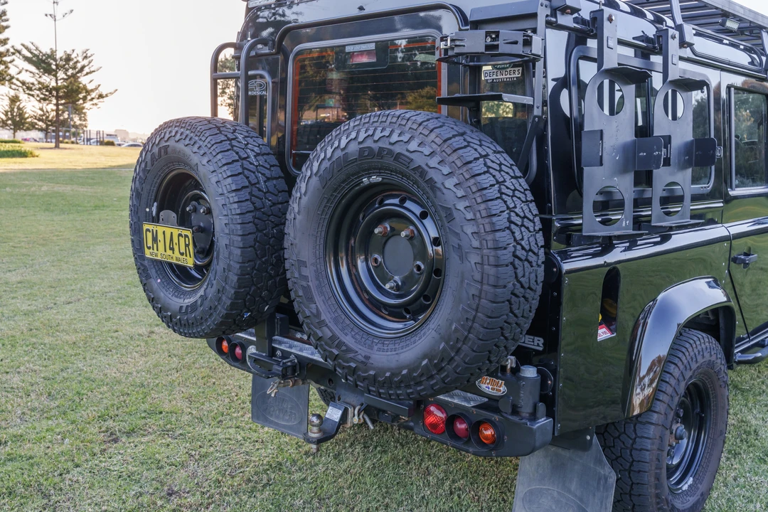2009 Land Rover Defender 110 - Image 25 of 31