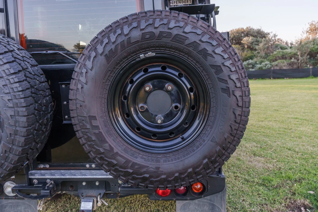 2009 Land Rover Defender 110 - Image 27 of 31