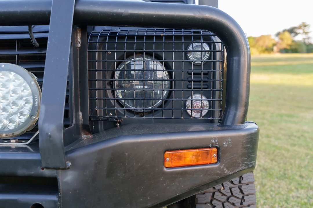 2009 Land Rover Defender 110 - Image 15 of 31