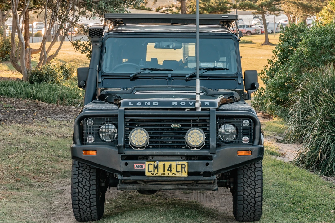 2009 Land Rover Defender 110 - Image 8 of 31