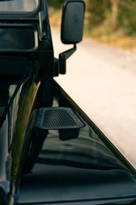 2009 Land Rover Defender 110 - Image 14 of 30