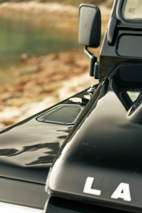 2009 Land Rover Defender 110 - Image 15 of 30