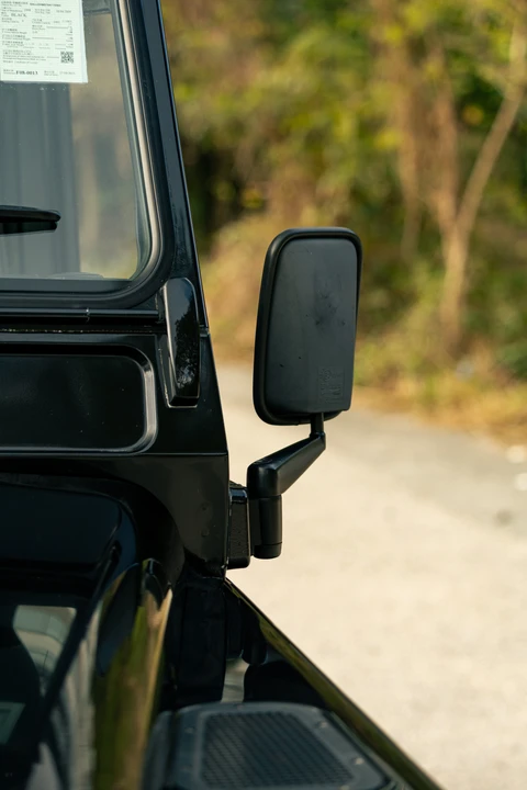 2009 Land Rover Defender 110 - Image 17 of 30