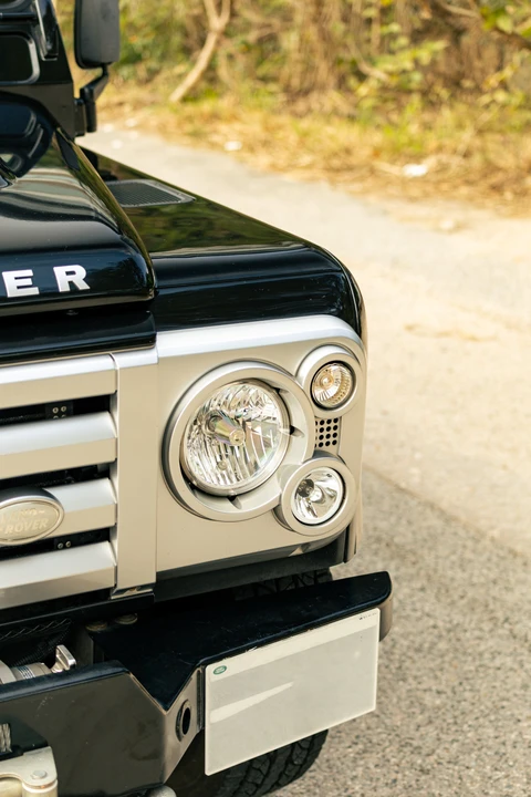 2009 Land Rover Defender 110 - Image 20 of 30