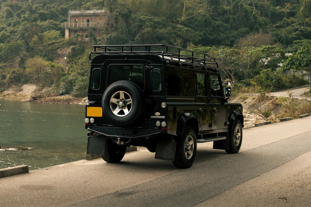 2009 Land Rover Defender 110 - Image 4 of 30