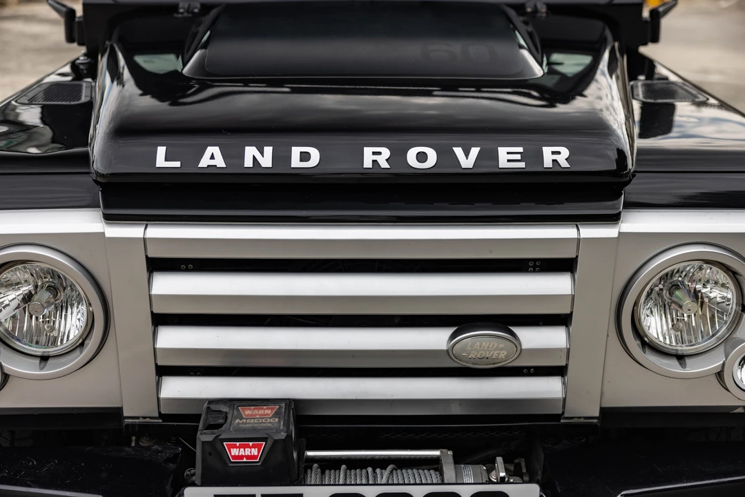 2009 Land Rover Defender 110 - Image 24 of 31