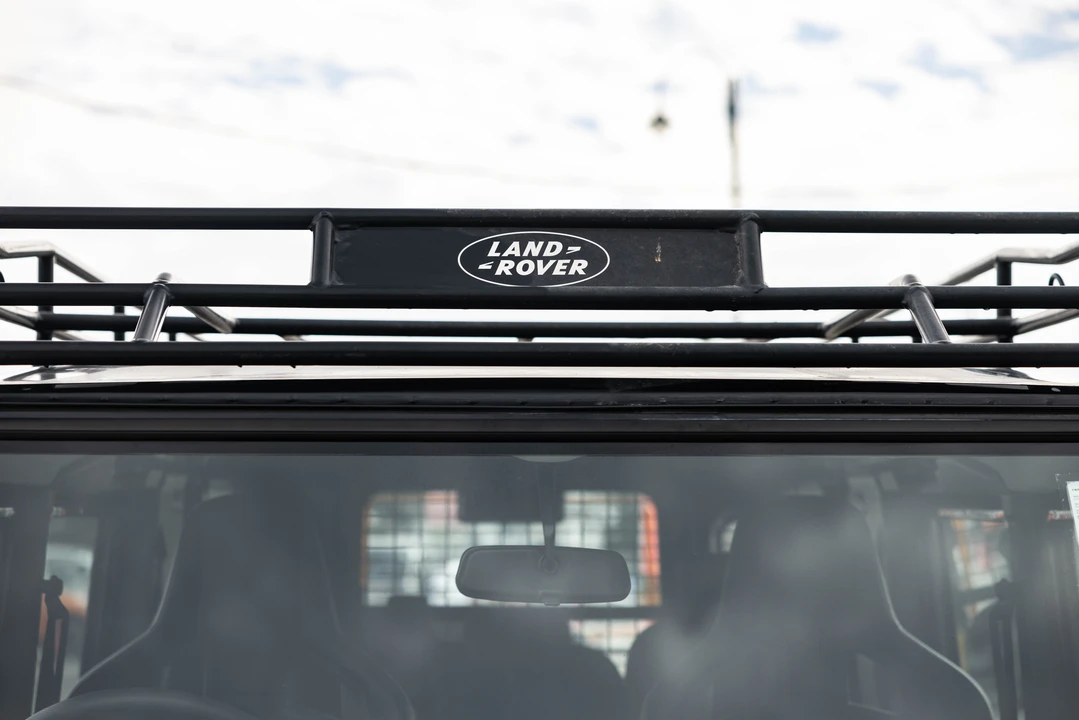 2009 Land Rover Defender 110 - Image 28 of 31