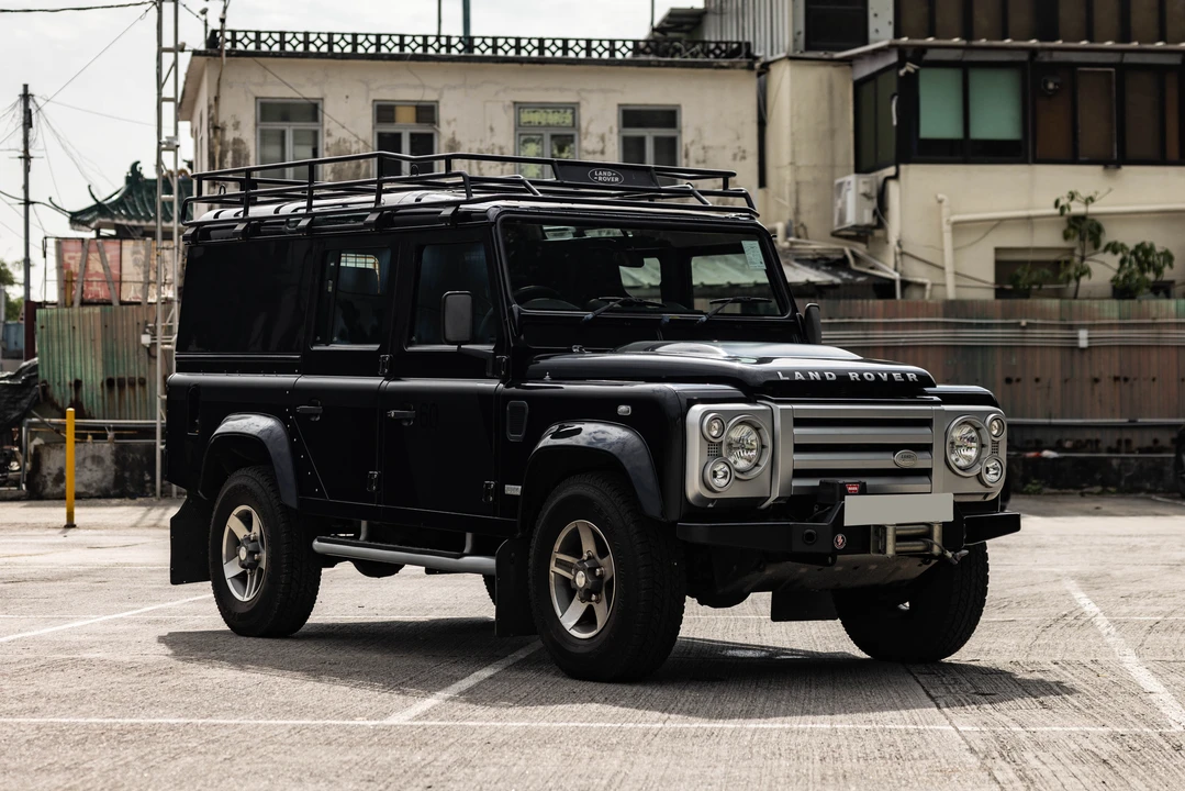 2009 Land Rover Defender 110 - Image 8 of 31