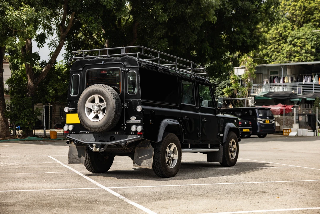 2009 Land Rover Defender 110 - Image 6 of 31