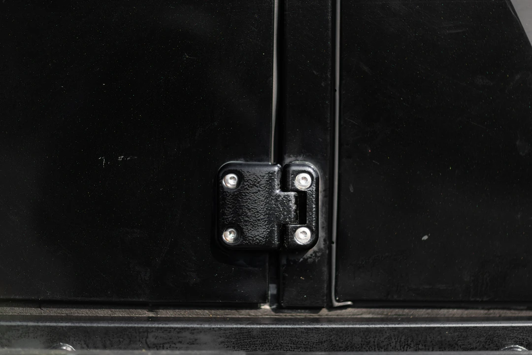 2009 Land Rover Defender 110 - Image 15 of 31