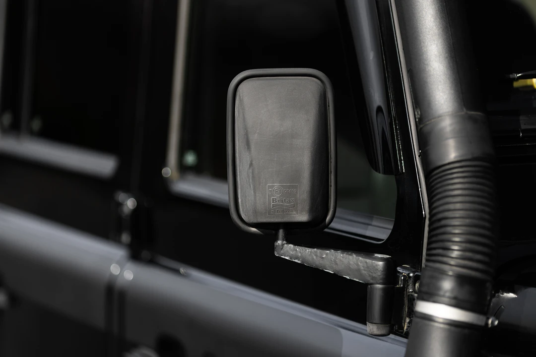 2009 Land Rover Defender 110 - Image 16 of 31