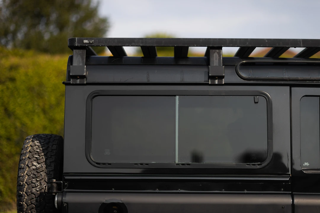 2009 Land Rover Defender 110 - Image 17 of 31