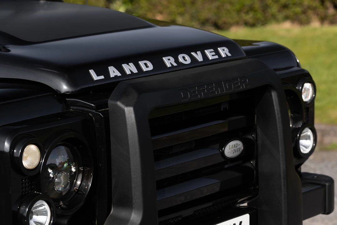 2009 Land Rover Defender 110 - Image 29 of 31