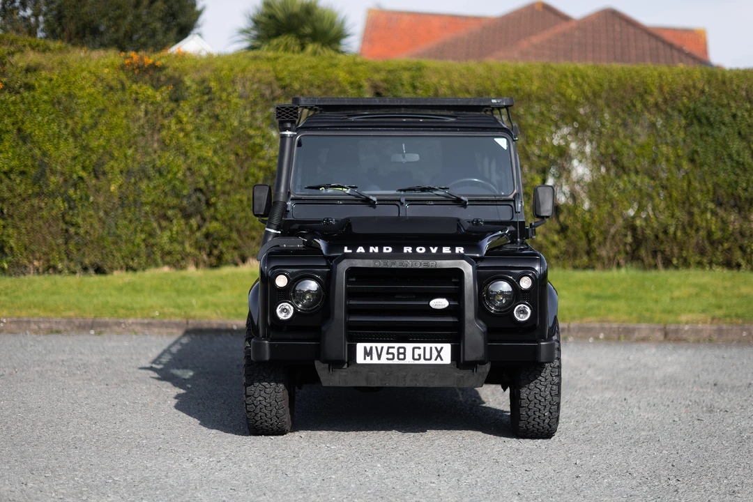2009 Land Rover Defender 110 - Image 10 of 31