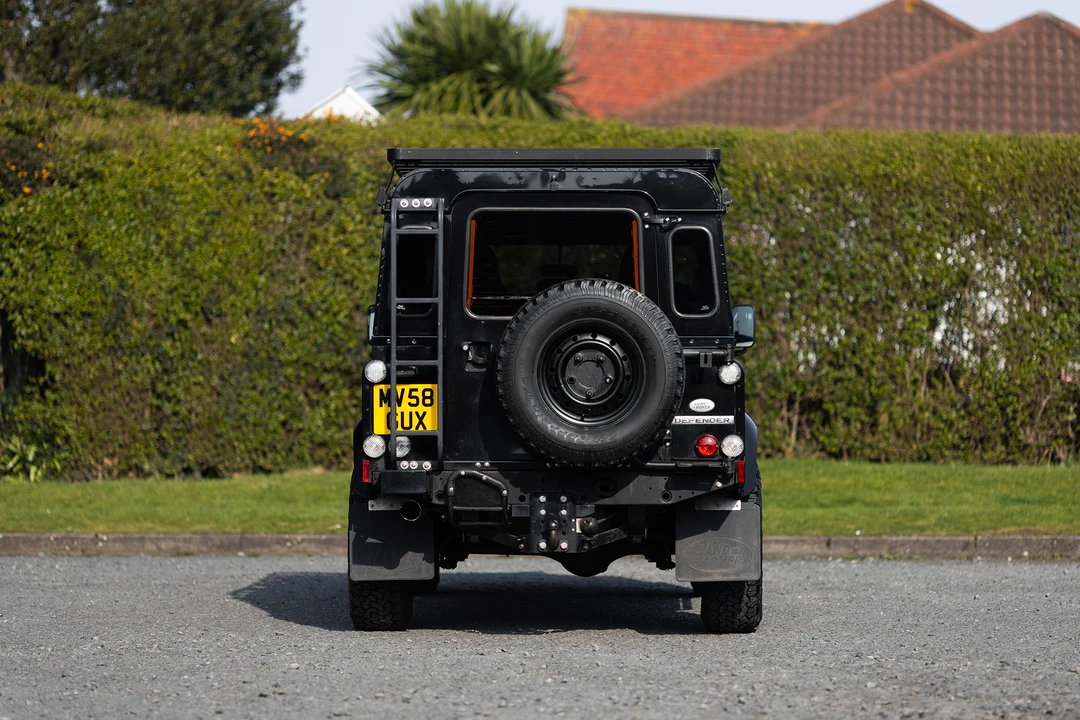 2009 Land Rover Defender 110 - Image 6 of 31