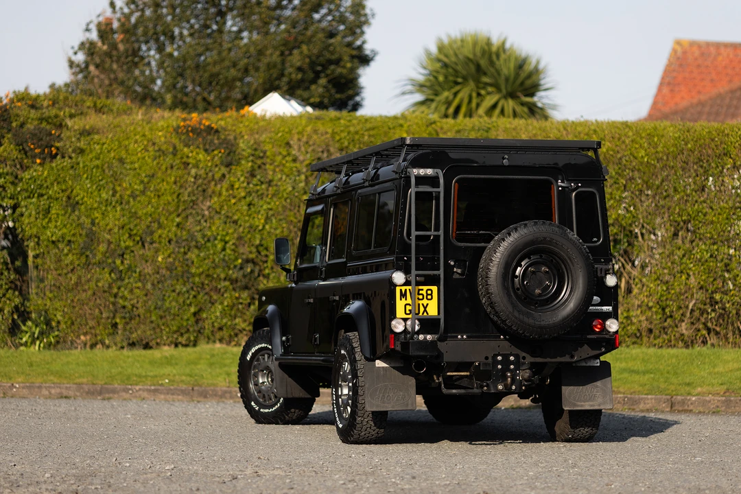 2009 Land Rover Defender 110 - Image 5 of 31