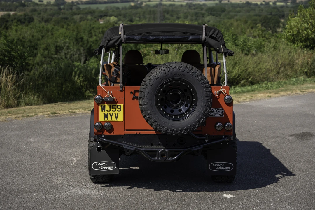 2009 Land Rover Defender 110 - Image 6 of 31