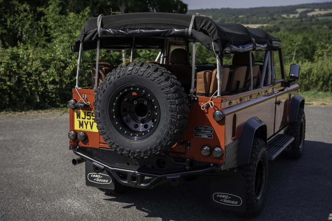 2009 Land Rover Defender 110 - Image 5 of 31