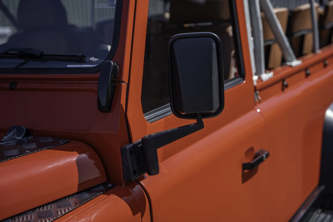 2009 Land Rover Defender 110 - Image 17 of 31