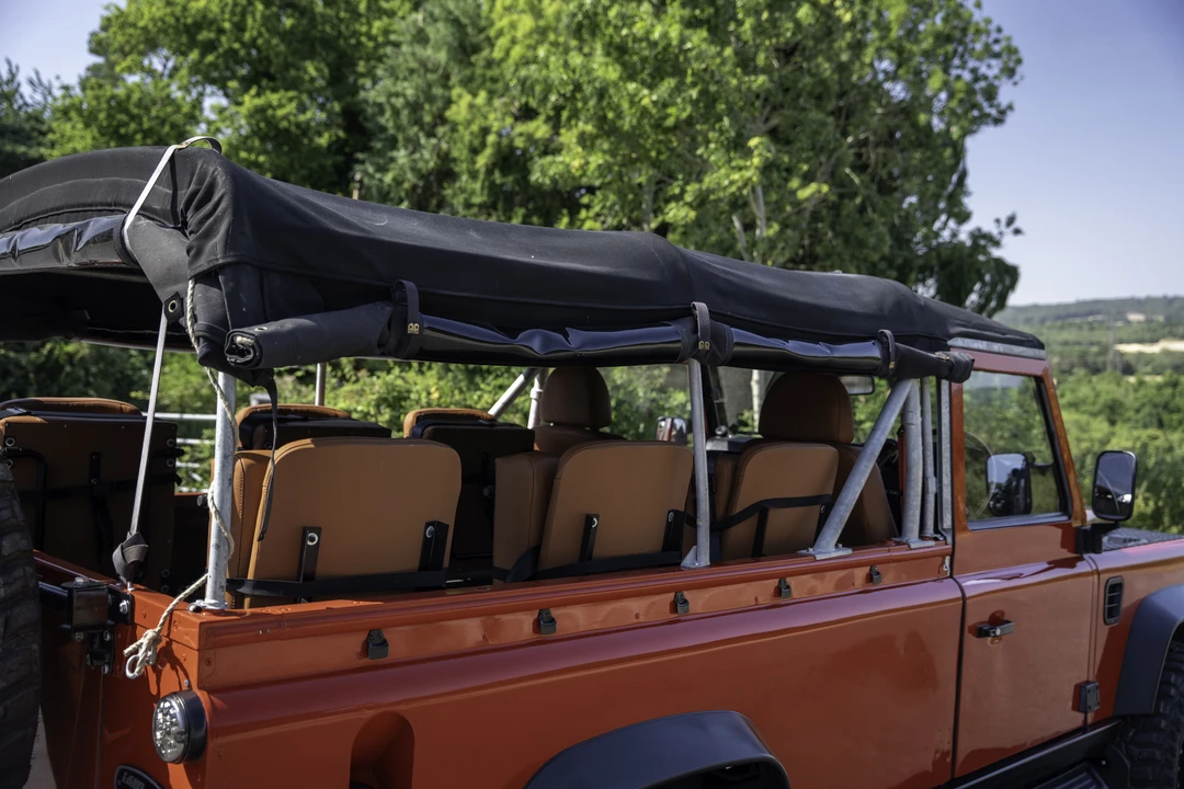2009 Land Rover Defender 110 - Image 24 of 31