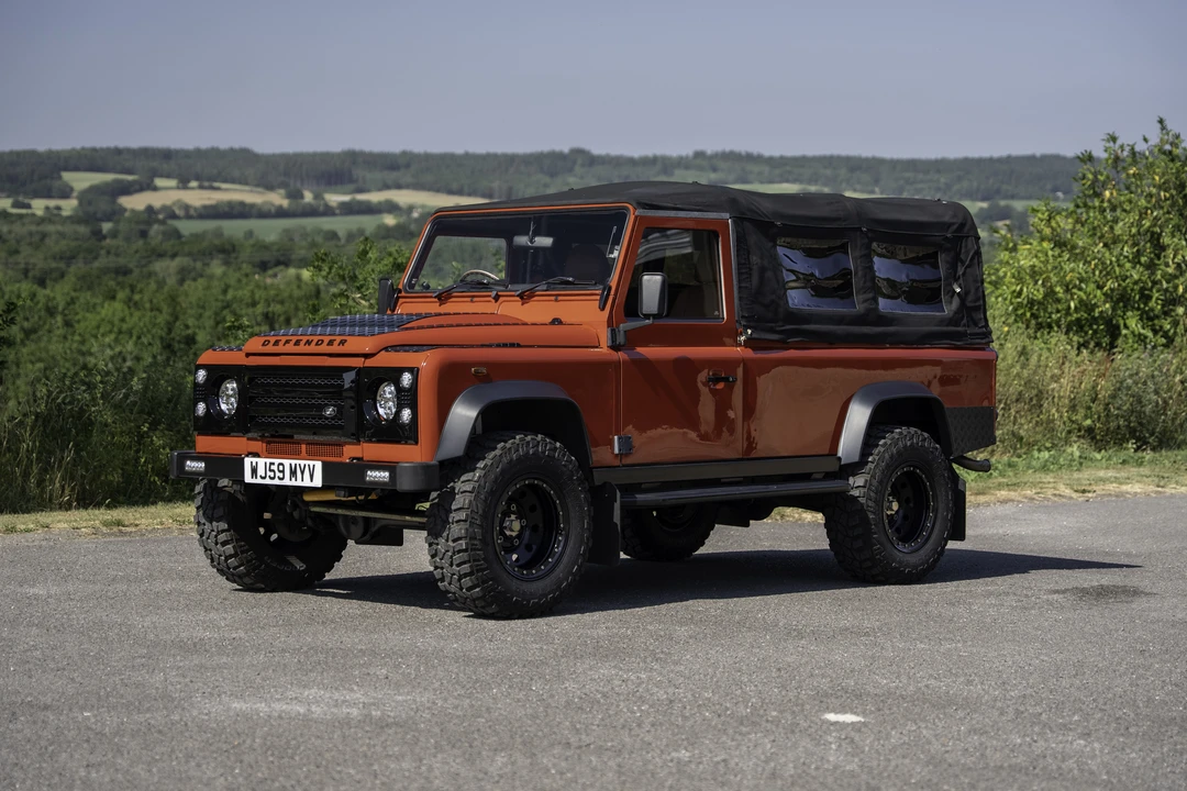 2009 Land Rover Defender 110 - Image 9 of 31